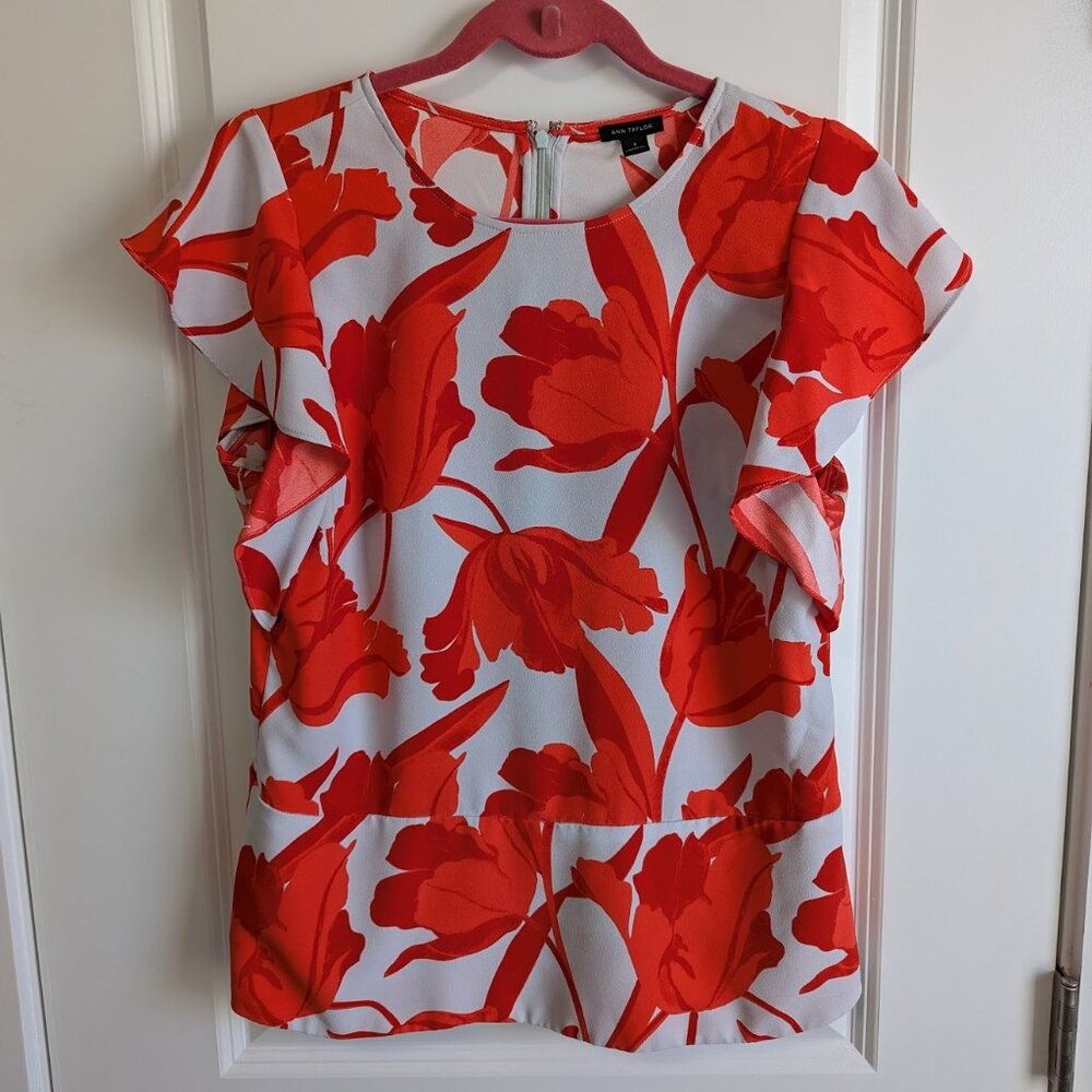 Ann Taylor Floral Flutter Sleeve Blouse (Size 6)